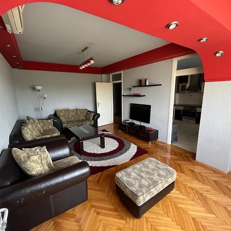 Mickitos Mm Apartment Skopje Buitenkant foto