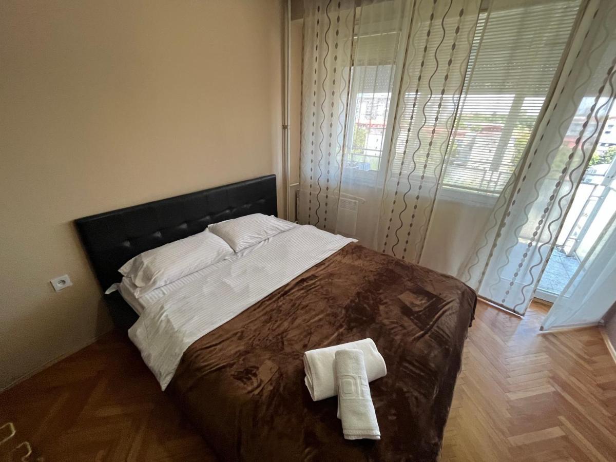 Mickitos Mm Apartment Skopje Buitenkant foto