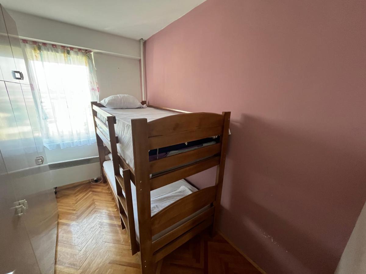 Mickitos Mm Apartment Skopje Buitenkant foto