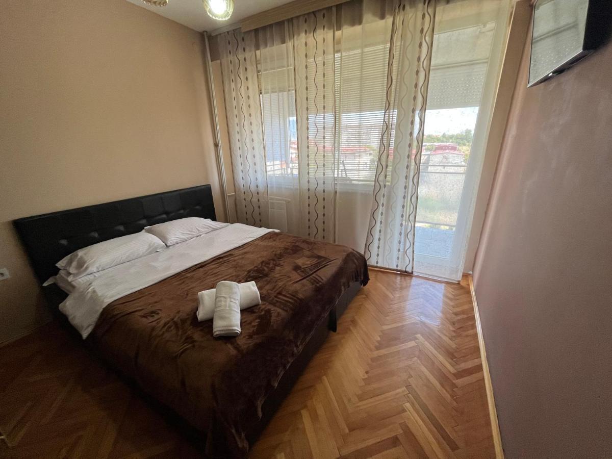 Mickitos Mm Apartment Skopje Buitenkant foto